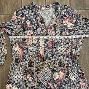 Brittany Black floral sequined blouse. Size XS